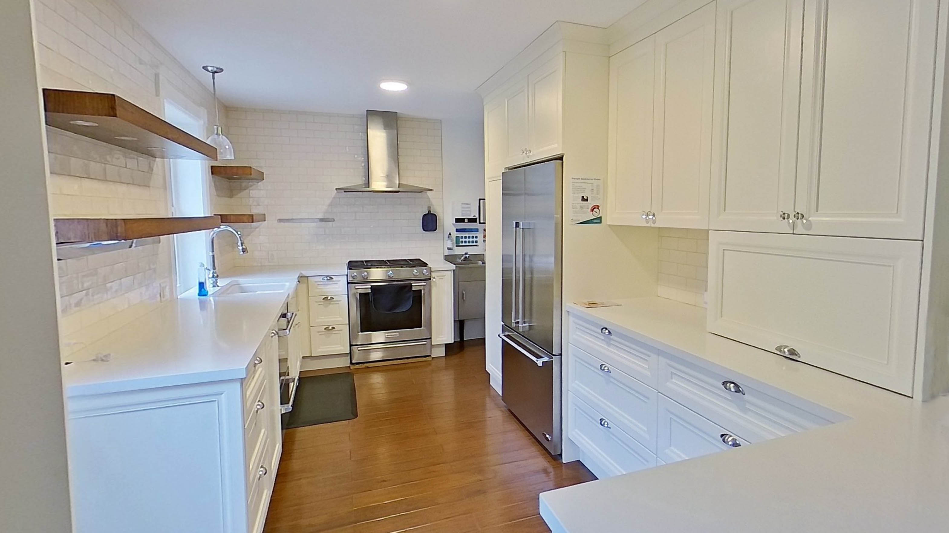 Cafe interior photo 2